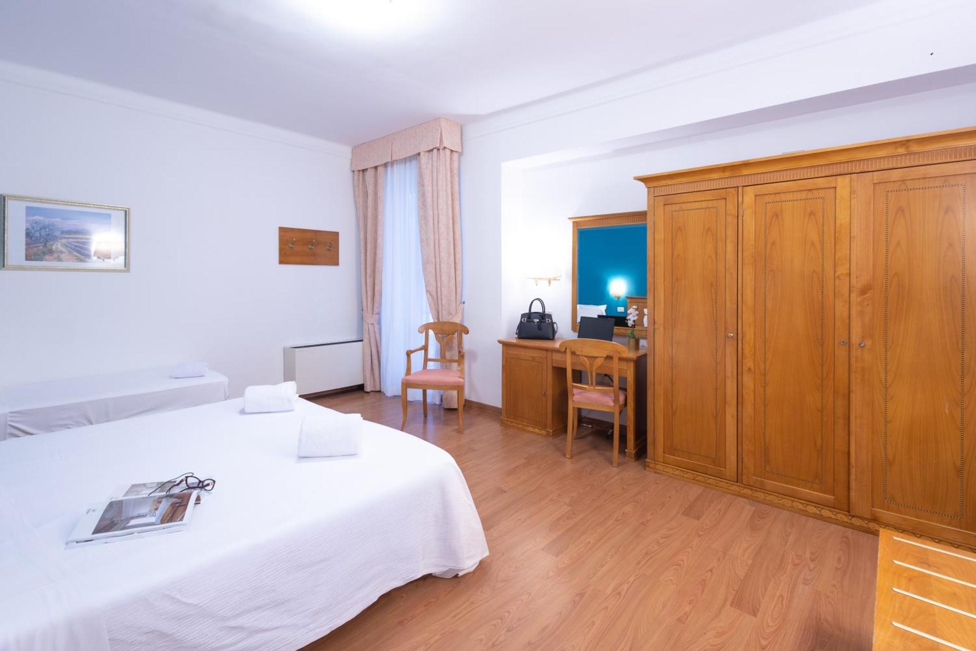 Hotel Majestic By Lvg Hotel Collection Аласио Екстериор снимка